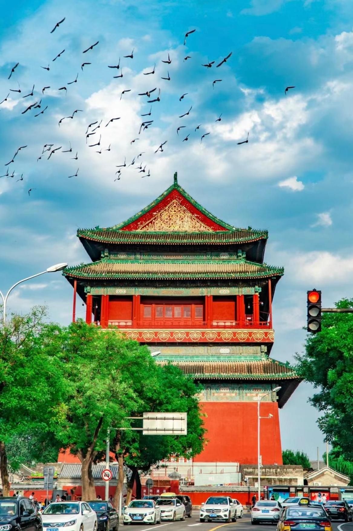 Happy Dragon Courtyard- Newly Renovated With French Windows, Near Tian'Anmen Forbidden City,Lama Temple And Heaven Temple, 3Minutes Walk From Subway,Fluent English Speaking With Tourist Sights Tickets Service ,Free Coffee &Laundry Service Пекин Экстерьер фото